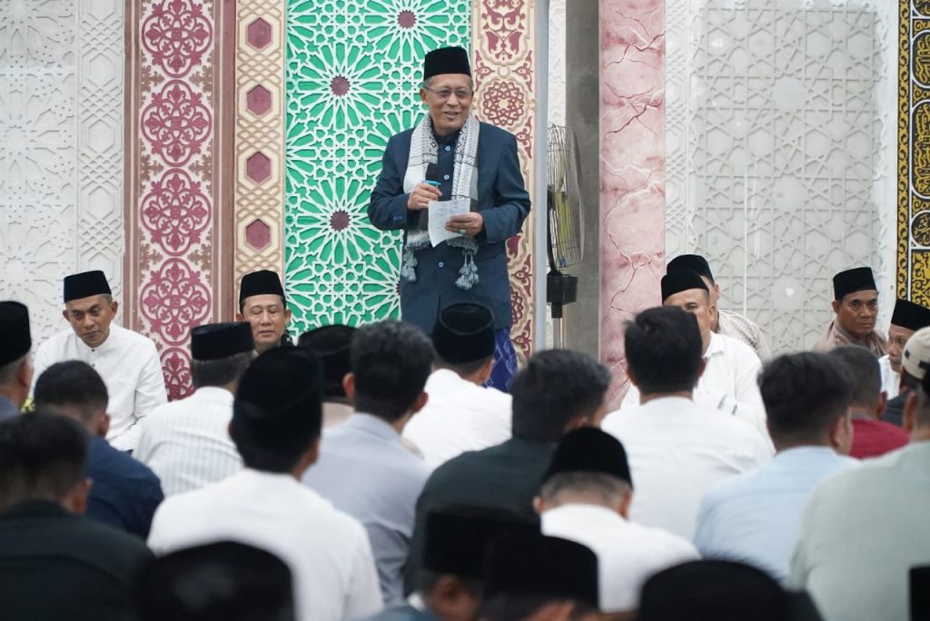 kabargentala.id, Sengeti -  Wakil Gubernur (Wagub) Jambi Drs. H. Abdullah Sani, M.Pd.I mengemukakan bahwa kebaikkan hubungan antara ulama dan umara dapat menjaga kerukunan dan persatuan masyarakat. Keduanya dapat berkolaborasi dan bersinergi untuk mewujudkan kesejahteraan umat dan kemajuan pembangunan dalam mengayomi masyarakat. 
